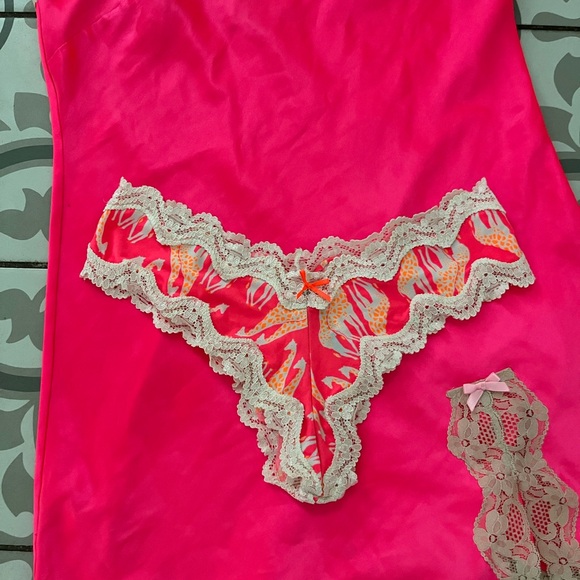 VS silk nightgown with matching bottoms - Picture 10 of 12